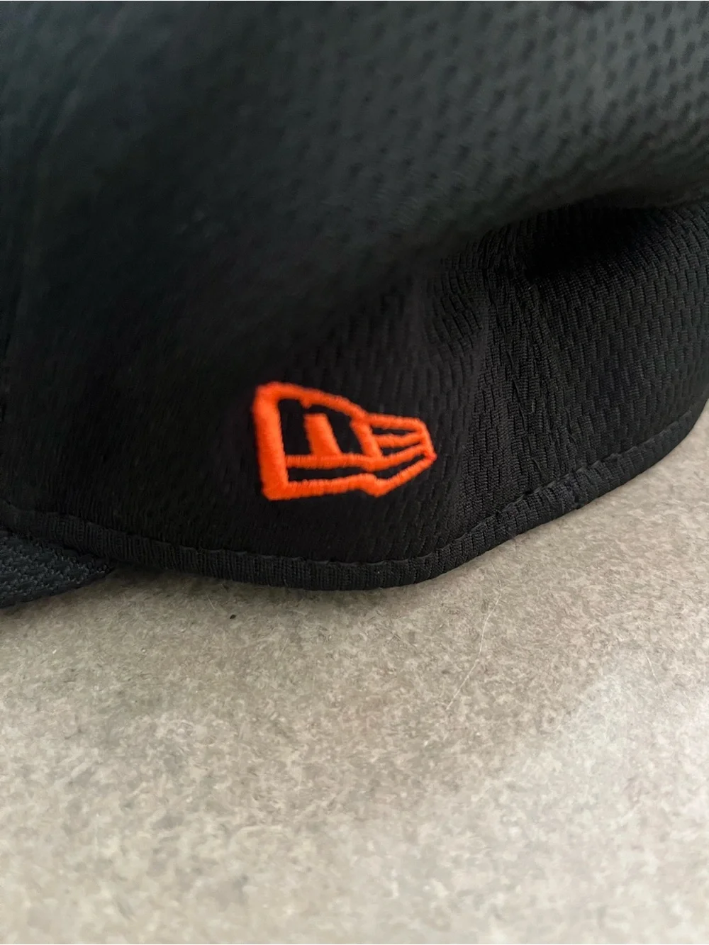 NFL Bengals Hat New Era 39THIRTY Black with Orange Trimmed Logo